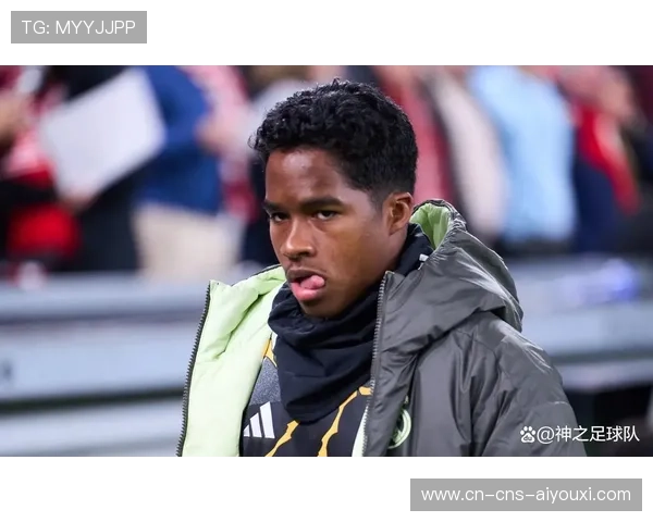 里昂更衣室播放恩德里克戴帽视频,全队欢呼