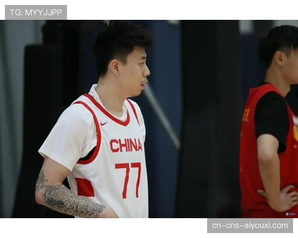 张镇麟抢断快攻隔扣,点燃辽宁体育馆 张镇麟抢断快攻隔扣,点燃辽宁体育馆