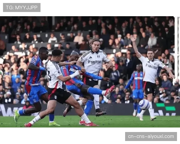 战报述评:维拉主场失利,暴露其在对手快速边路反击时的防守漏洞 战报述评:维拉主场失利,暴露其在对手快速边路反击时的防守漏洞